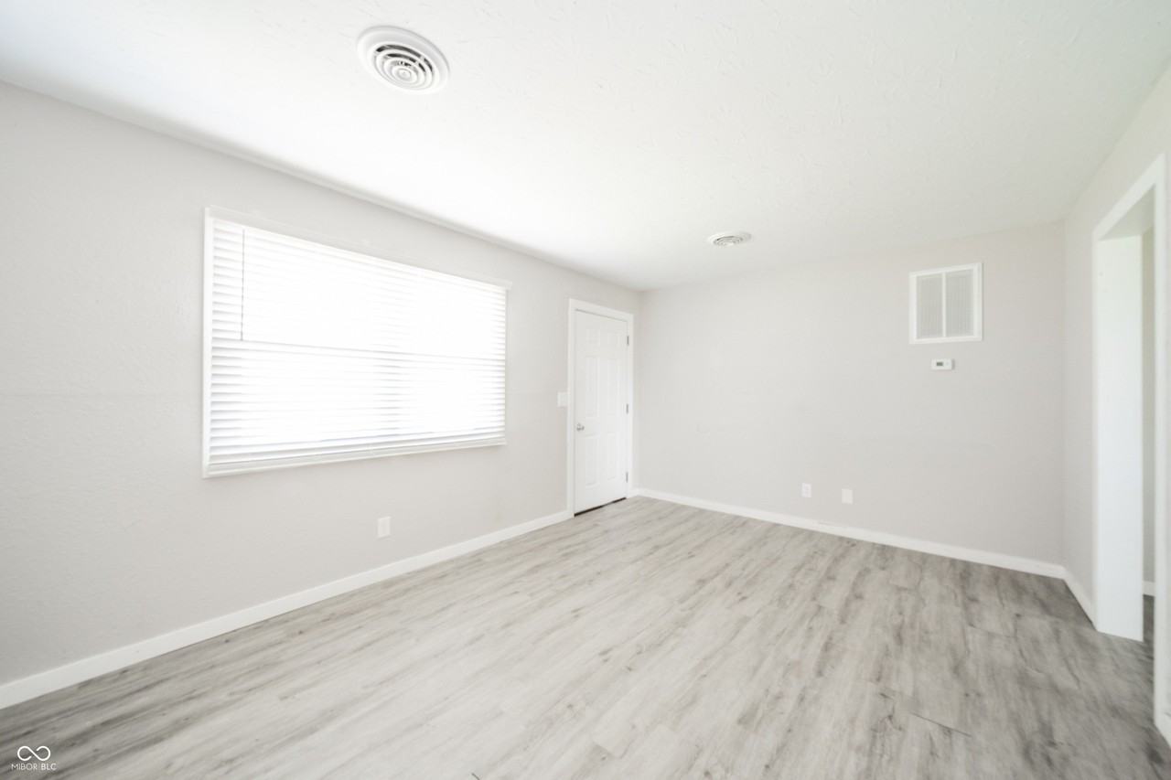 6461 W 300 S - Photo 6 of 19