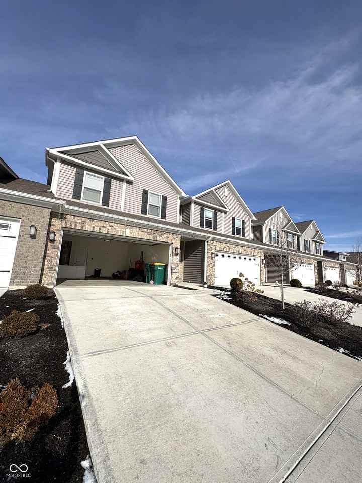 6388 Yuma Ct - Photo 3 of 29