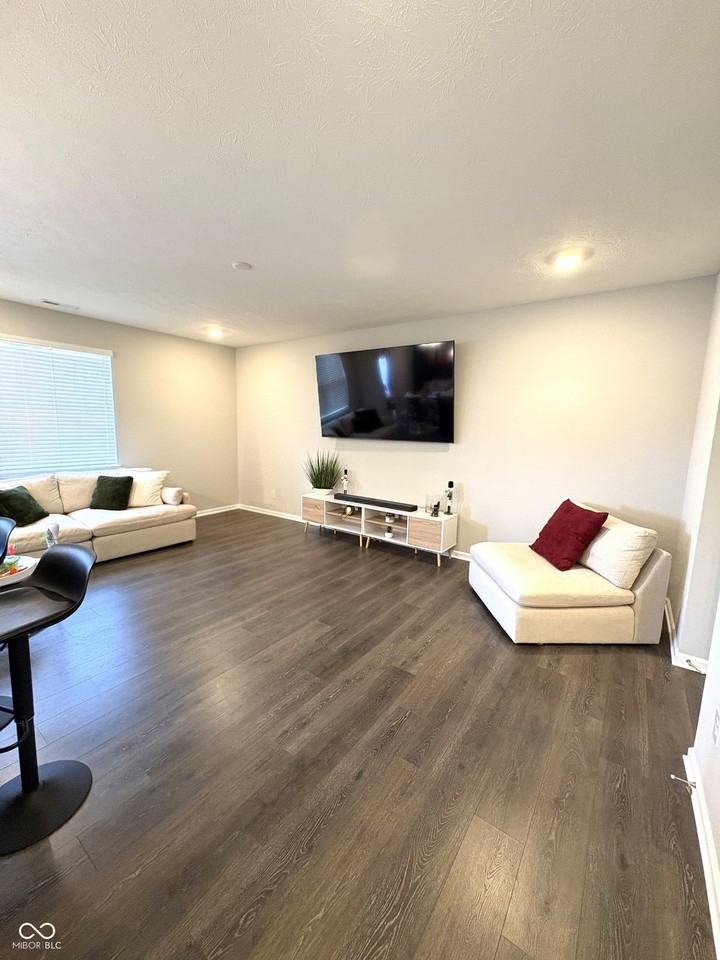 6388 Yuma Ct - Photo 4 of 29