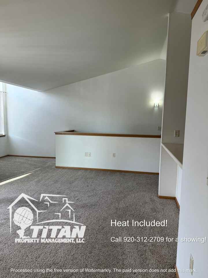 1730 Robin Ave, Oshkosh - Photo 2 of 9