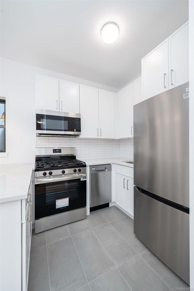 83 E 7th St Apt 2b #2B - Photo 6 of 12