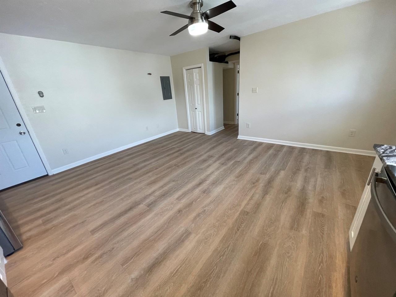 625 North Negley Avenue - Photo 3 of 32