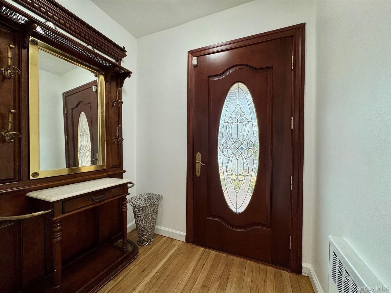 23 Center Dr - Photo 3 of 19