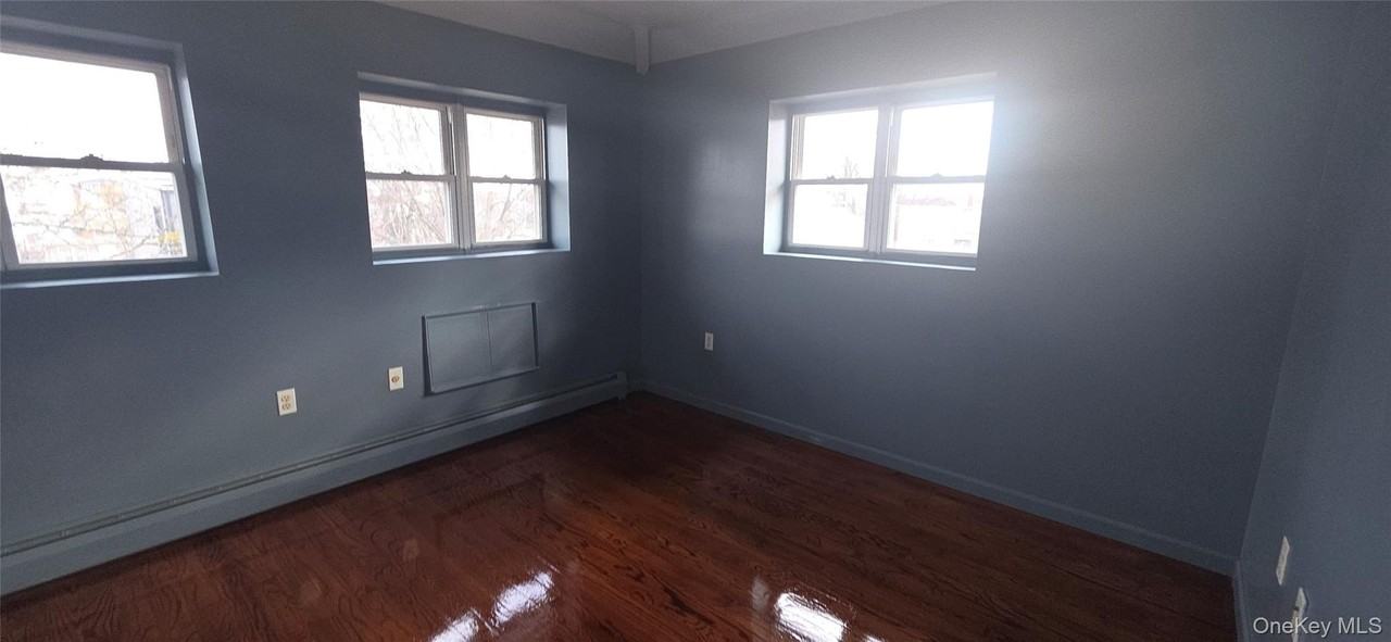 1561 E 94th St 2nd Fl #2ndFL - Photo 6 of 12