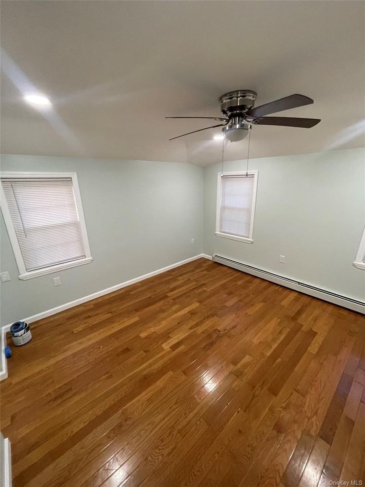 22703 145th Ave - Photo 3 of 6