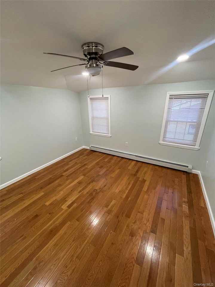 22703 145th Ave - Photo 4 of 6