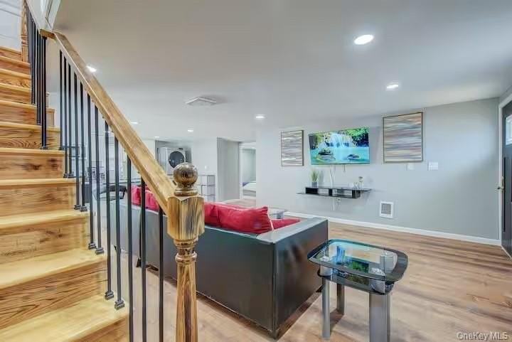 8 Carl Pl Unit 4 #4 - Photo 5 of 17