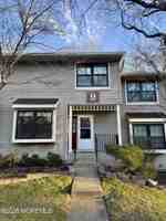 featured image of 905 Arlington Dr