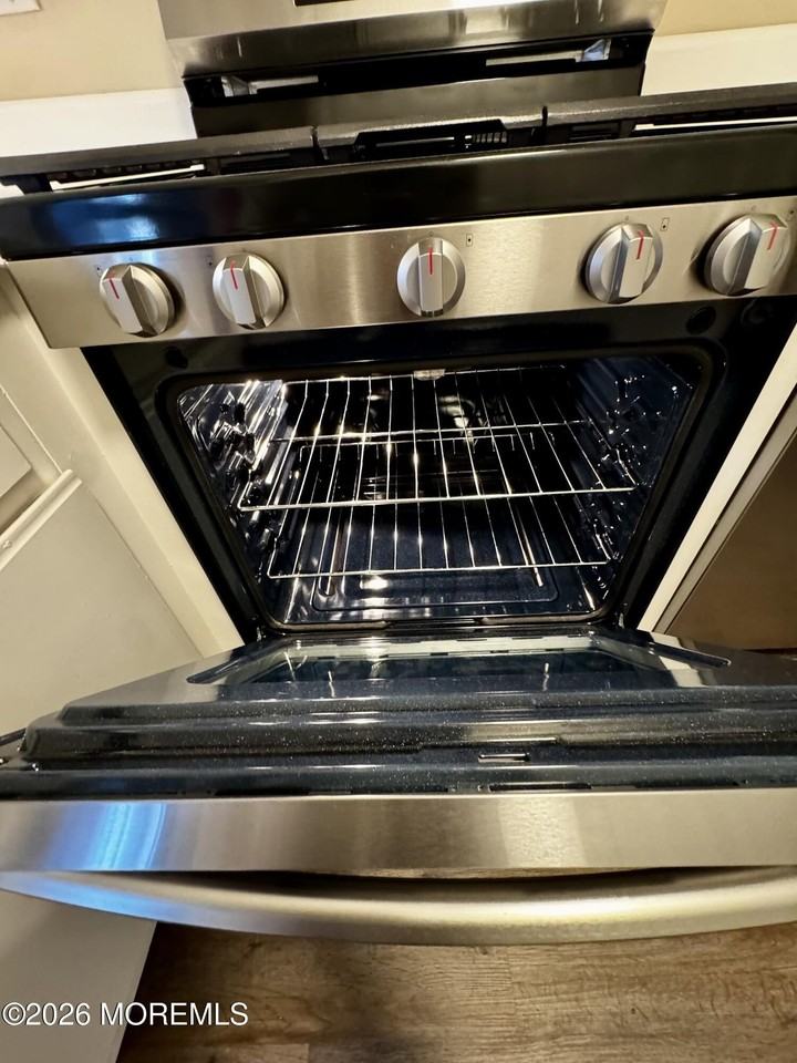 905 Arlington Dr - Photo 6 of 25