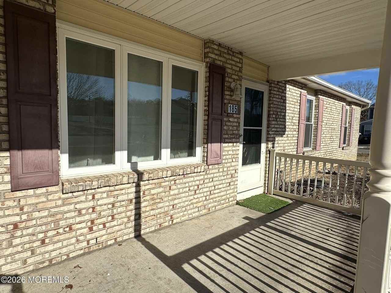 185 Ravenwood Blvd - Photo 2 of 20