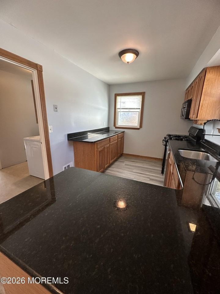 185 Ravenwood Blvd - Photo 6 of 20