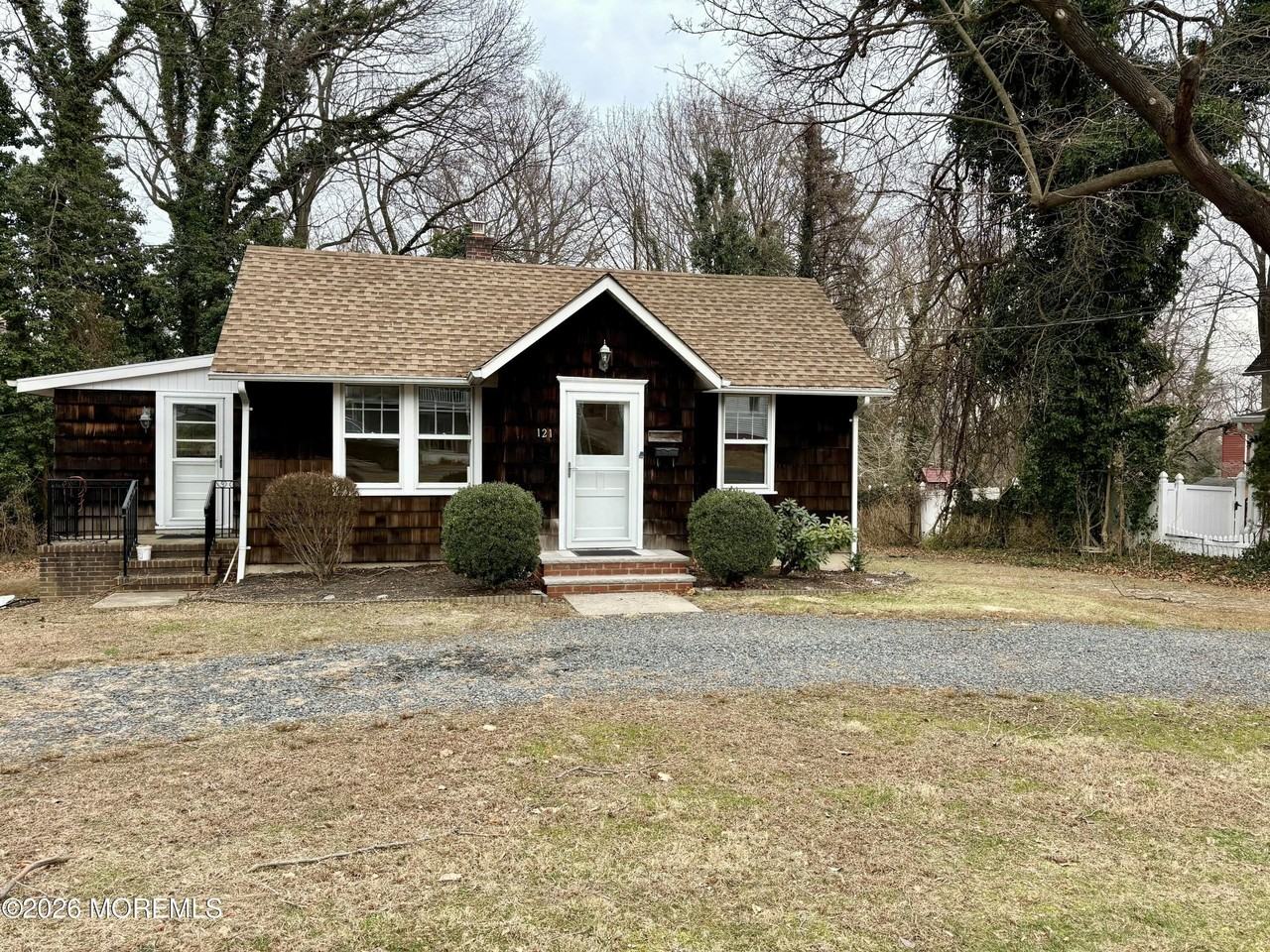 121 Navesink Ave - Photo 2 of 25