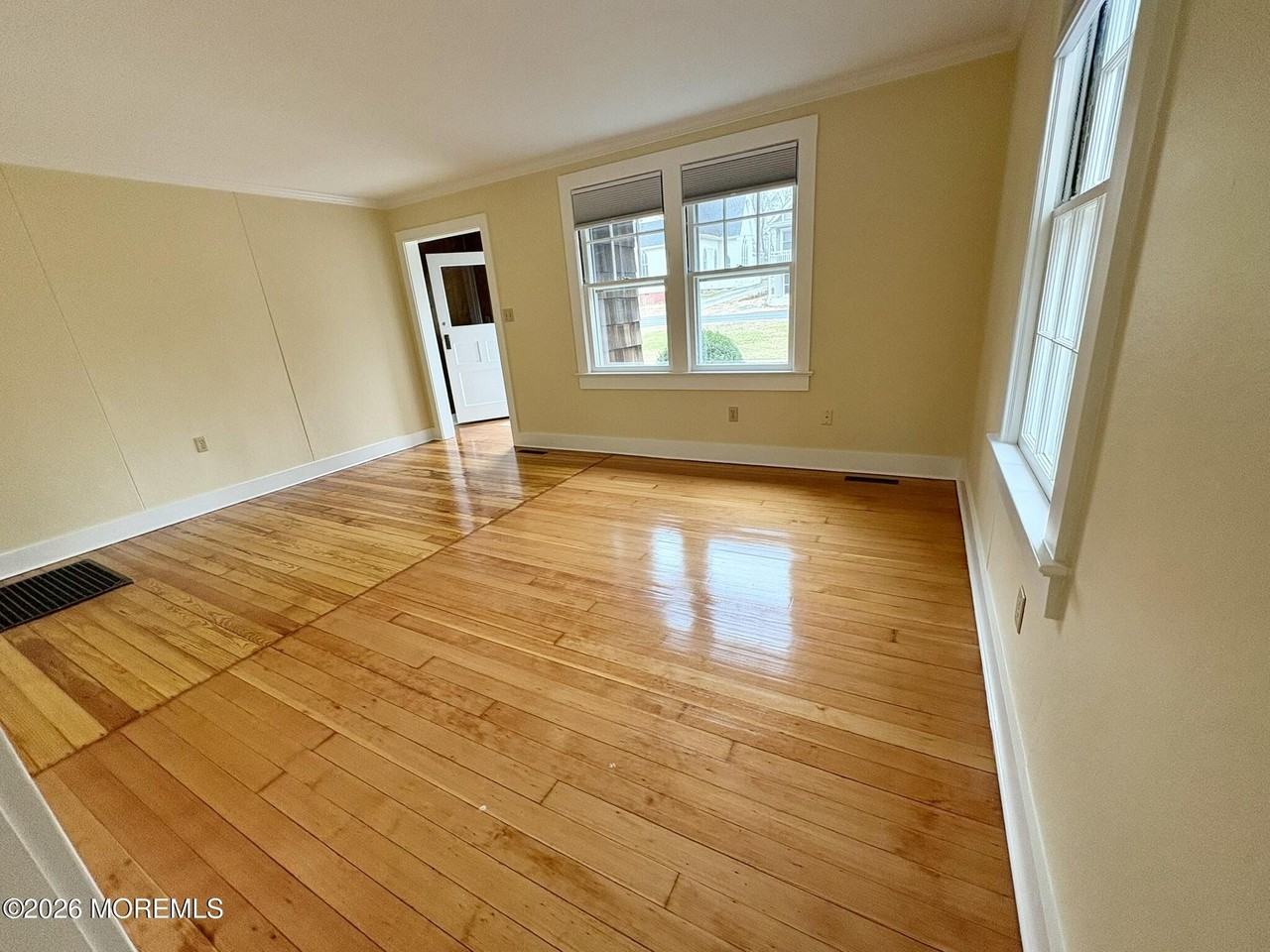 121 Navesink Ave - Photo 7 of 25