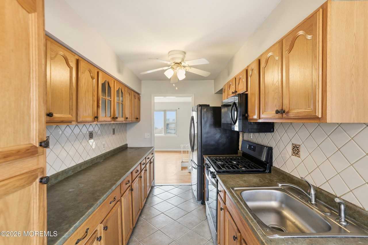 58 Forest Dr - Photo 4 of 12