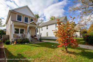 featured image of 41 Bank St