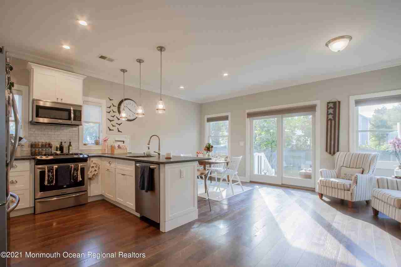 41 Bank St - Photo 3 of 23