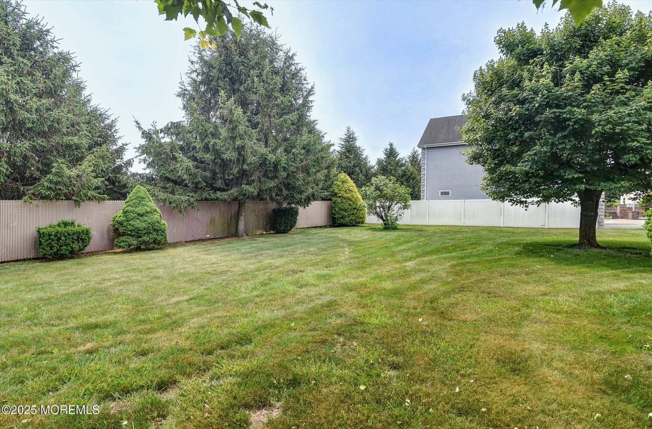 418 Atlantic Ave - Photo 7 of 39