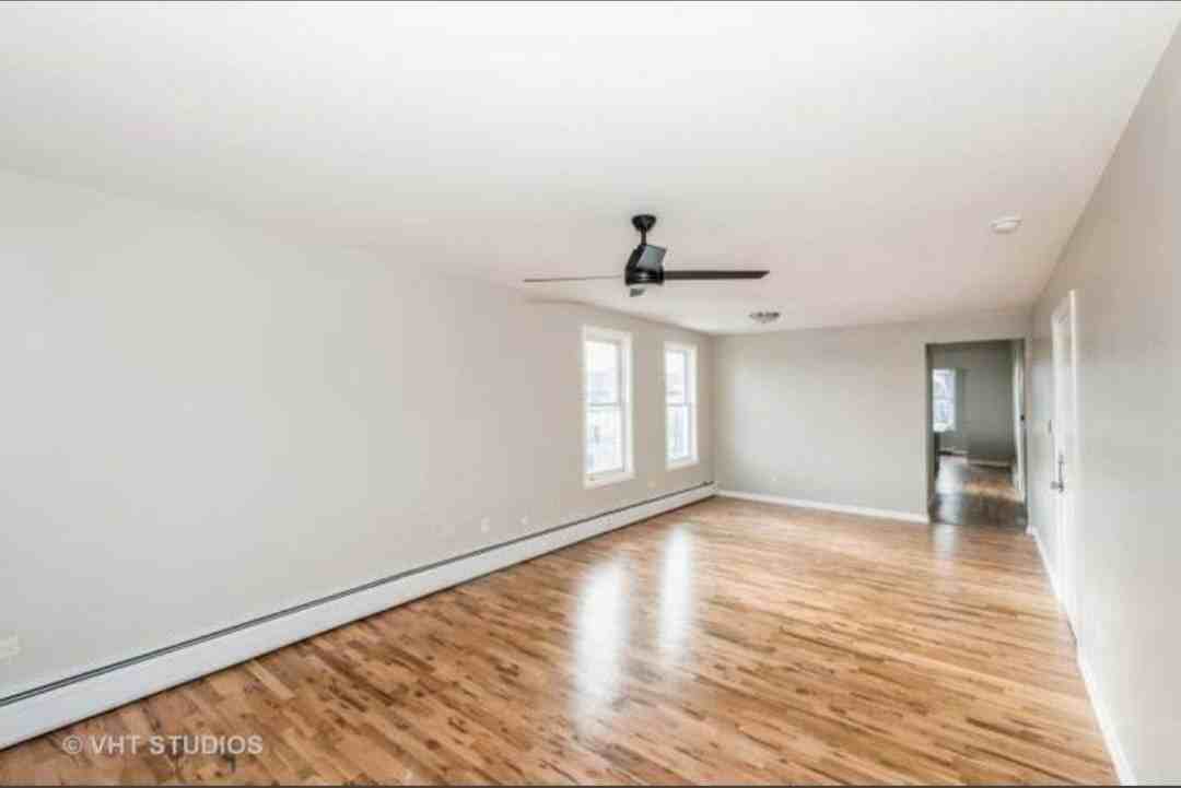 1133 Beloit Ave Apt 2 #2 - Photo 2 of 7