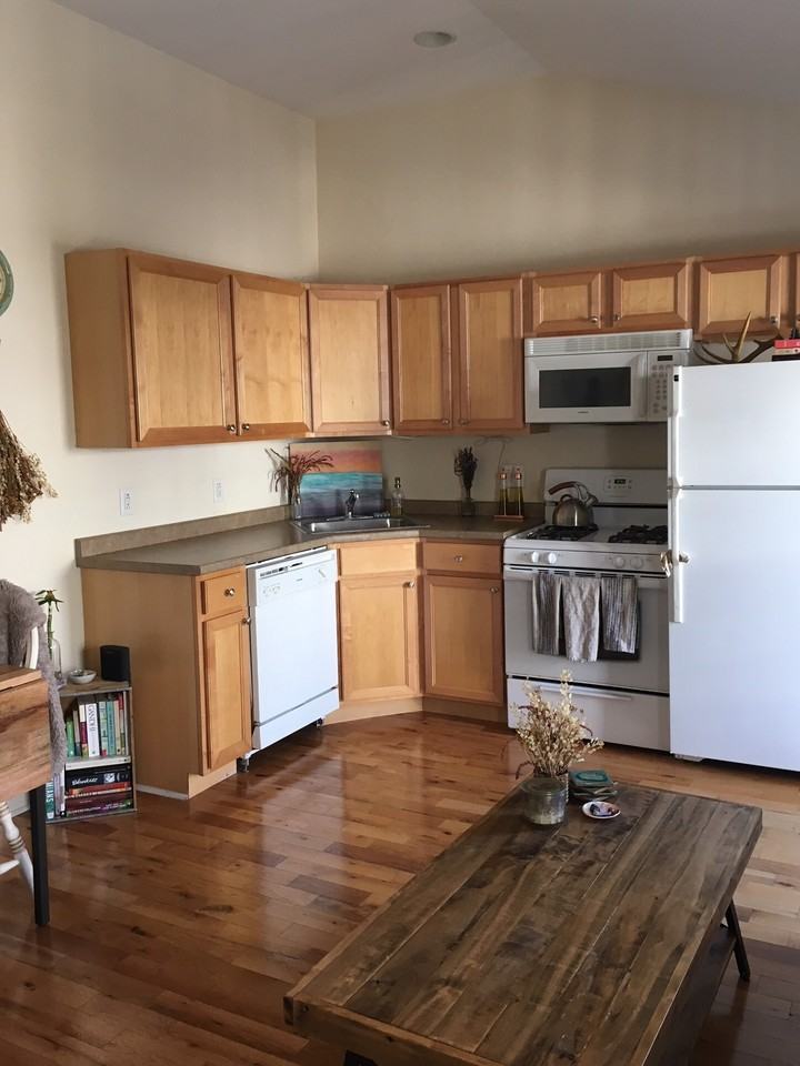 1626 Mt. Vernon St. - Photo 2 of 15