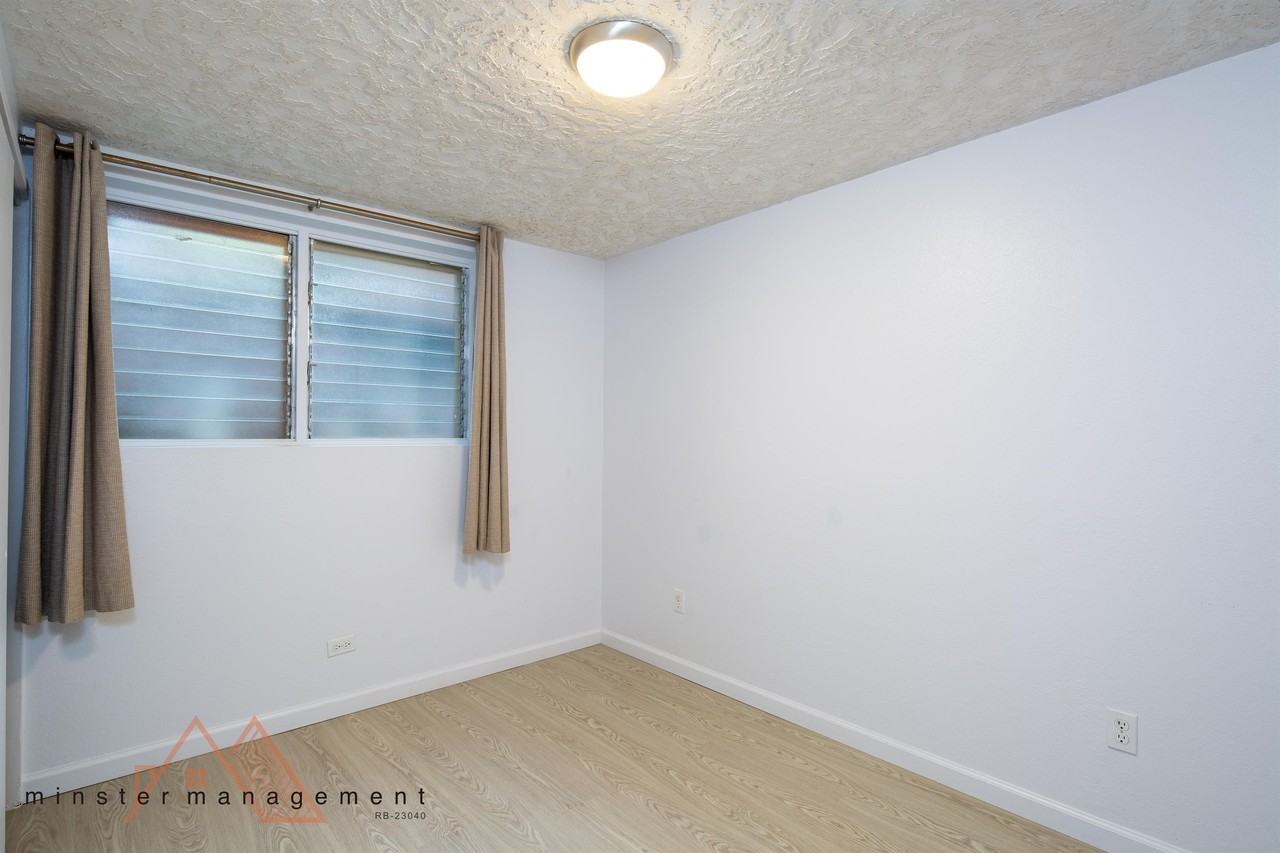 PETE69D - Peter St. Down - Photo 7 of 14