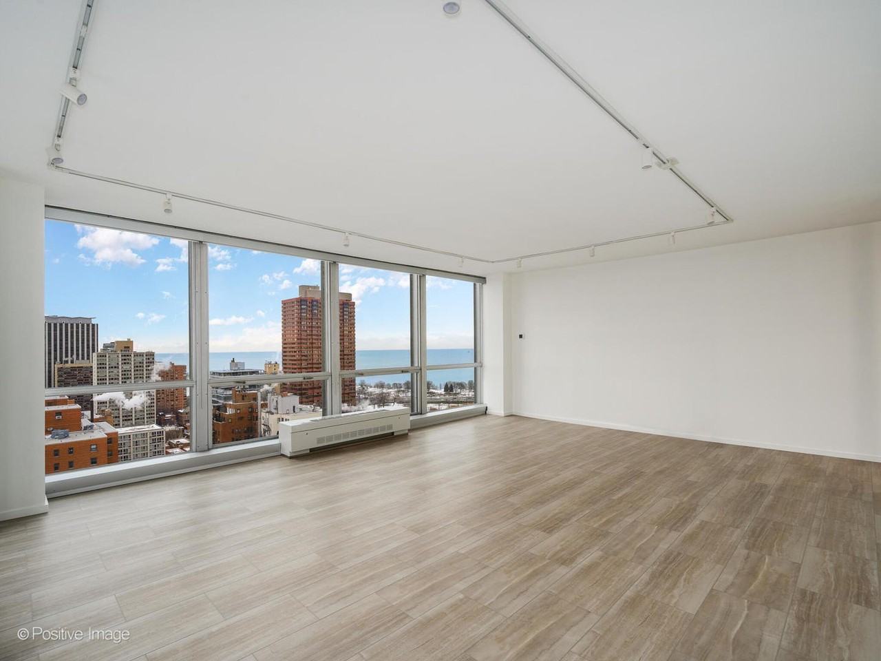 340 W Diversey Pkwy Apt 2616 #2616 - Photo 4 of 19