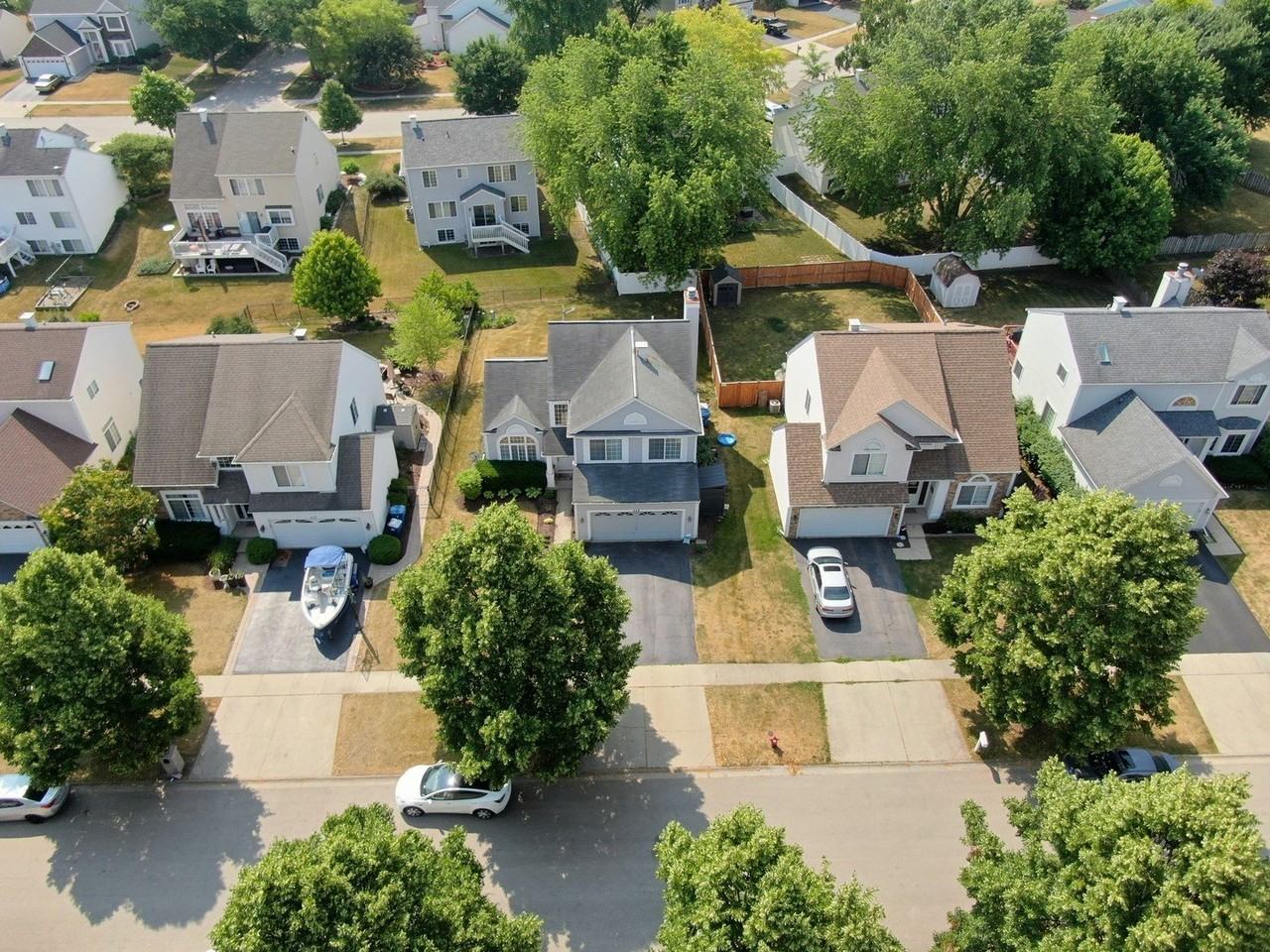 549 Ivory Ln - Photo 2 of 24