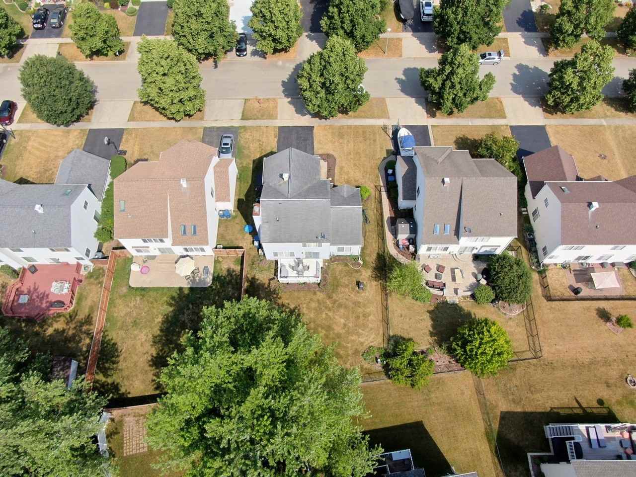 549 Ivory Ln - Photo 4 of 24