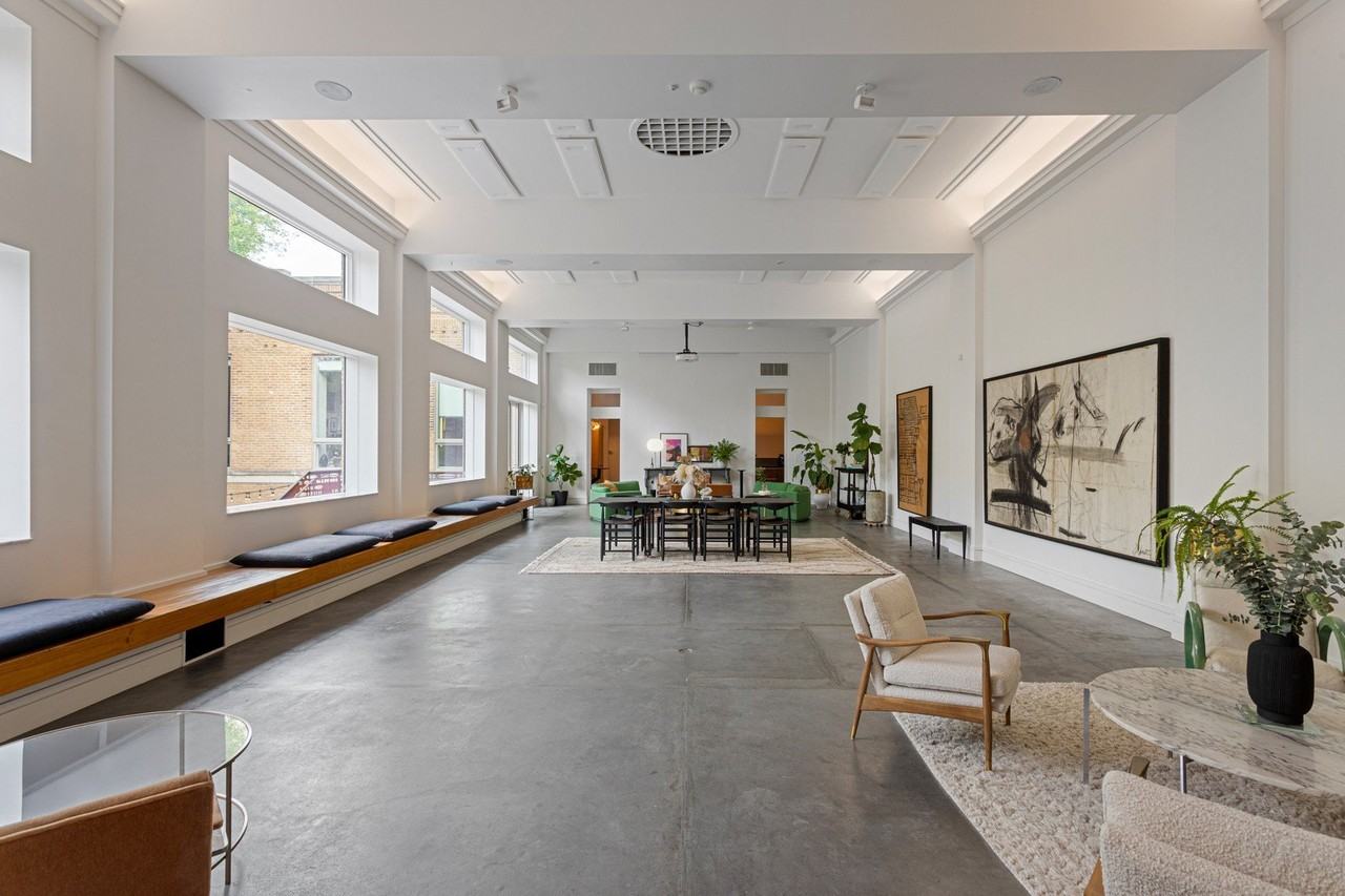 1019 N Wolcott Ave - Photo 3 of 50