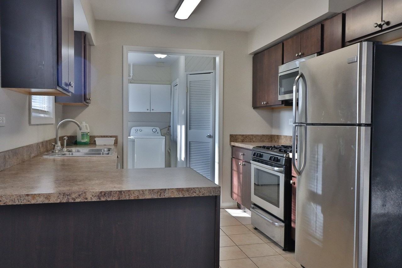 111 E 13th St - Photo 6 of 20