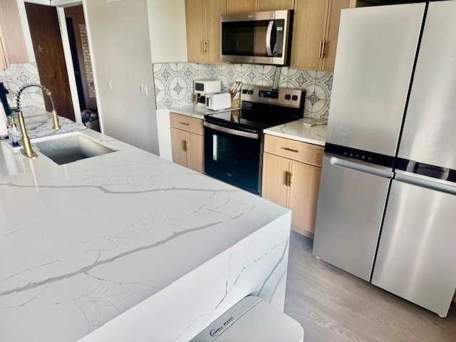 1601 Maple Ter Unit 3b #3B - Photo 6 of 6