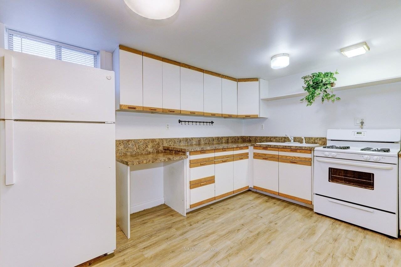 512 Porter St Apt B #B - Photo 3 of 17