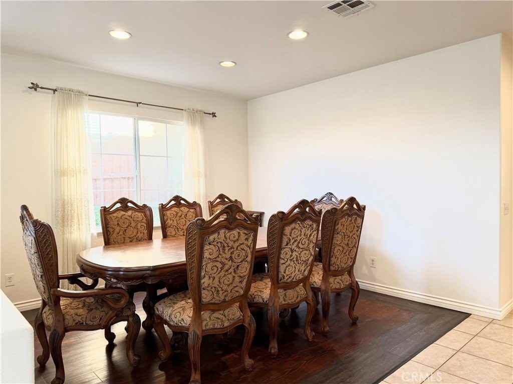 9489 Cedar Glen Pl - Photo 5 of 45