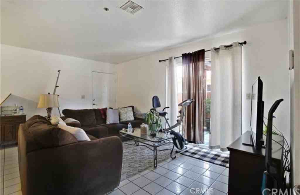 13895 Luis Dr - Photo 2 of 8