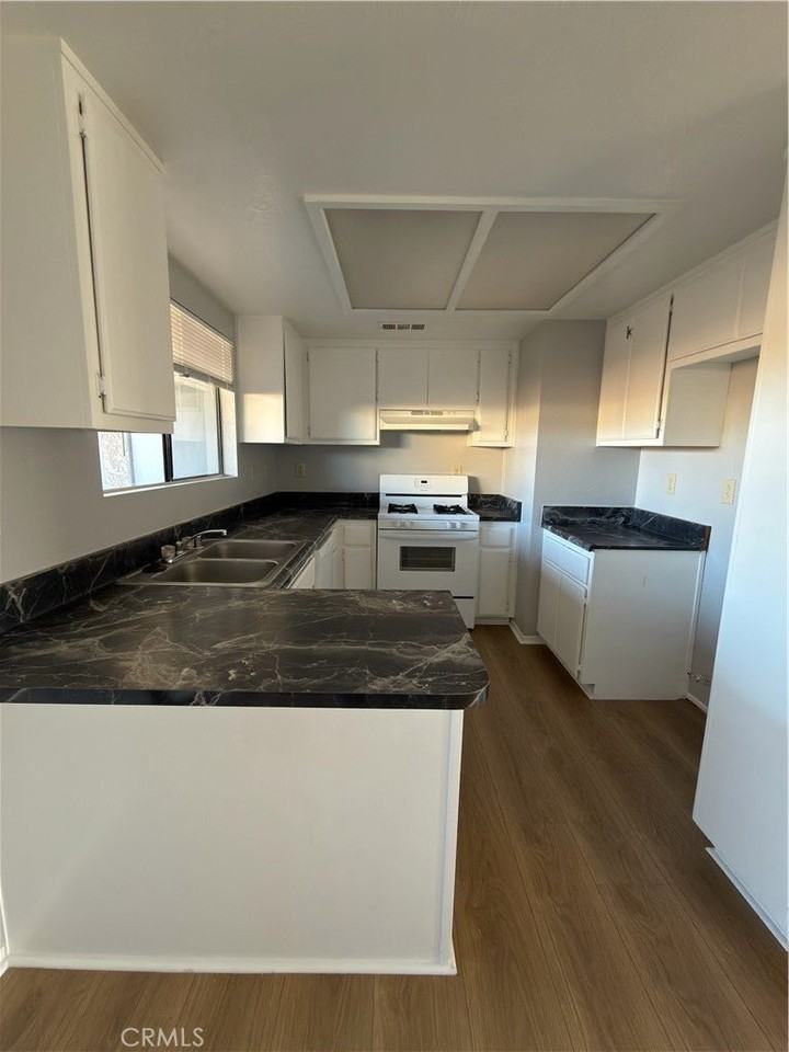 10547 Cochiti Rd - Photo 4 of 10