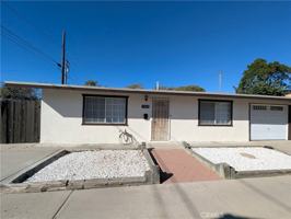 featured image of 1230 Mercedes Ln