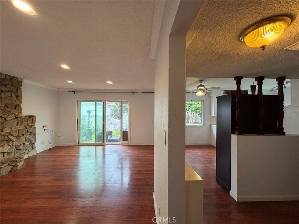 22706 Rashdall Ave - Photo 7 of 32