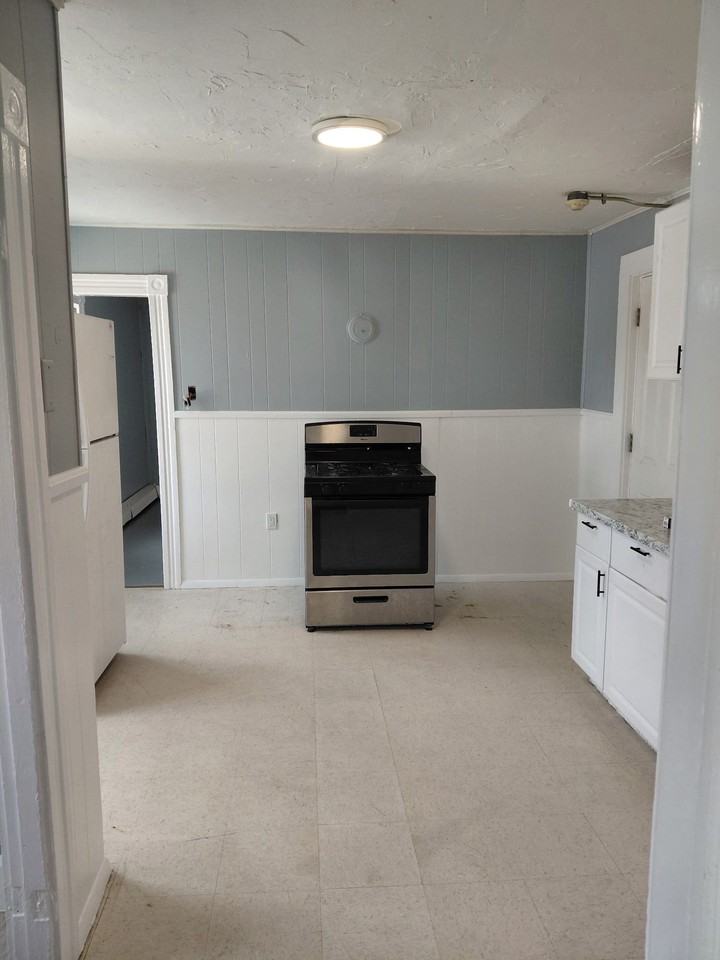 12 Mill St - Photo 2 of 6