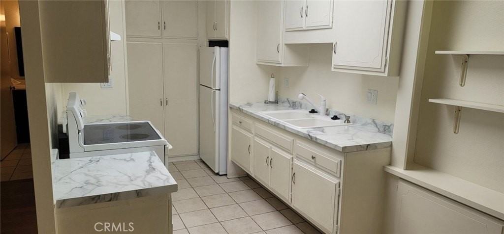 2119 Via Puerta #P - Photo 2 of 13