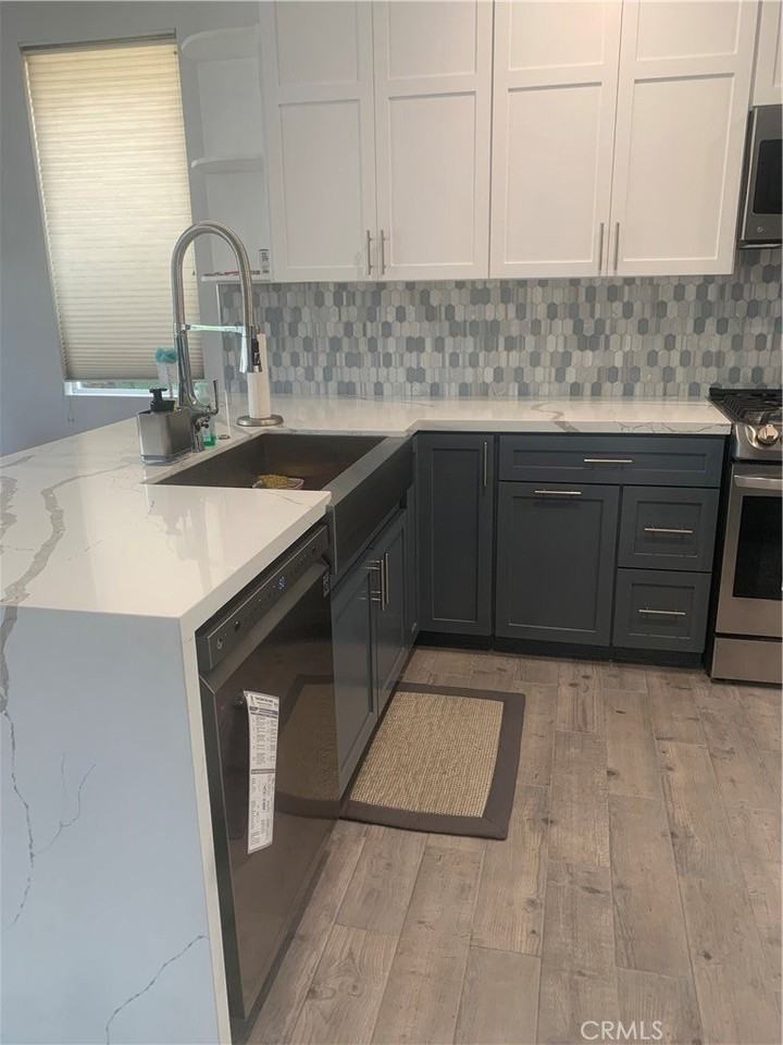 7565 Ocean Point Dr - Photo 3 of 3