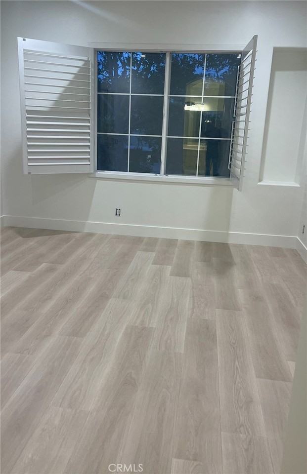 449 Ridgeway - Photo 4 of 8