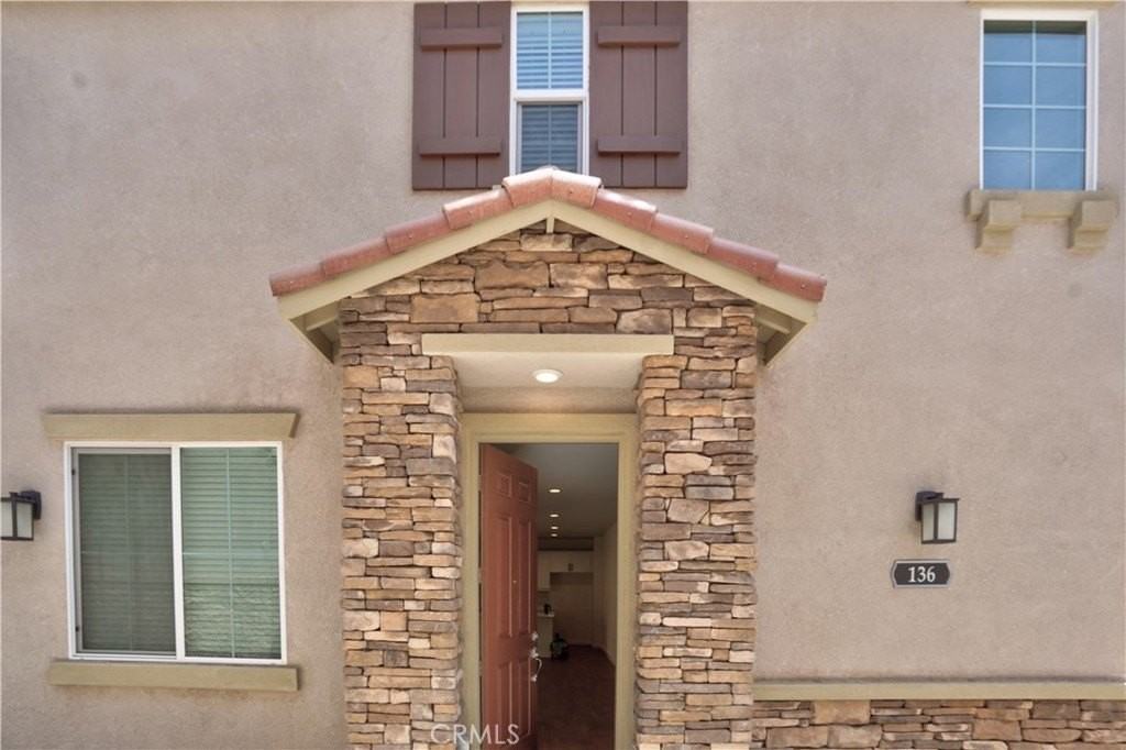 136 Trellis Ct - Photo 2 of 28