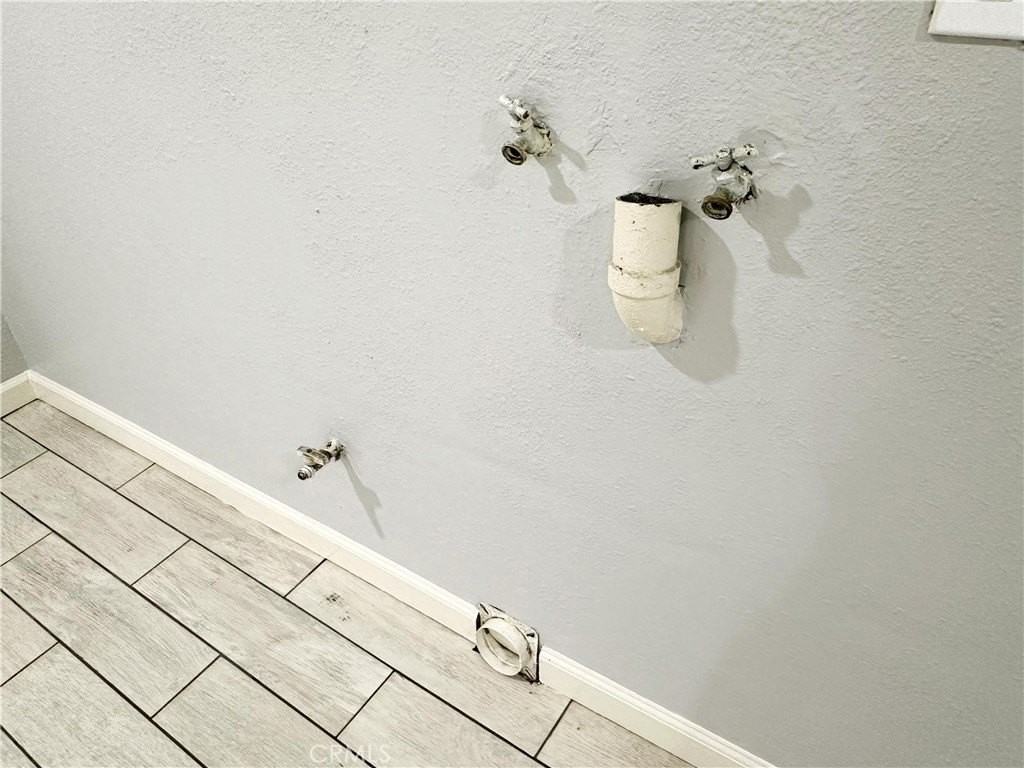 2319 Wilshire St - Photo 7 of 14