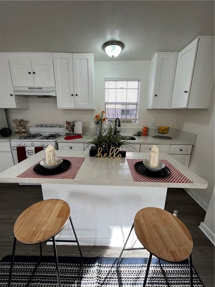 4518 S Normandie Ave - Photo 5 of 15