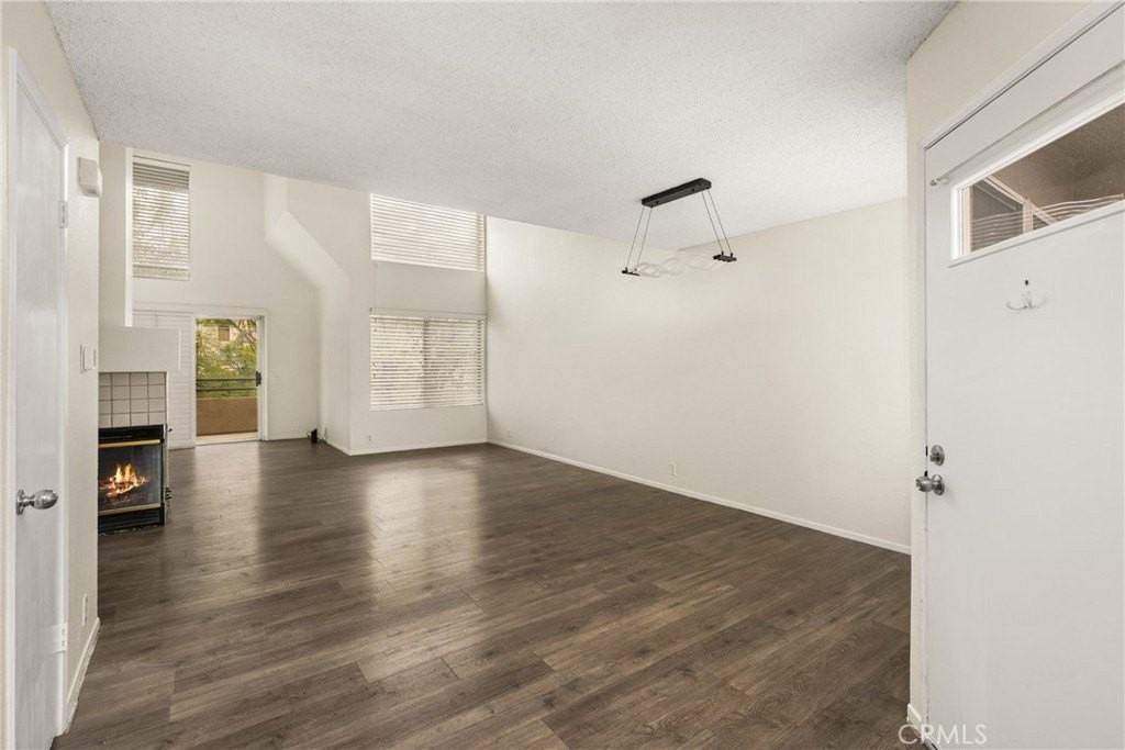 27805 Jade #30 - Photo 4 of 32