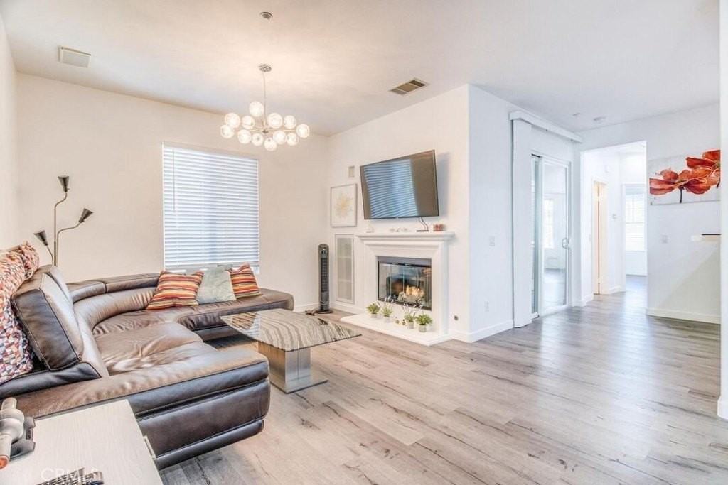 1317 Mc Fadden Dr - Photo 4 of 17