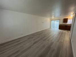 featured image of 1124 W Stoneridge Ct