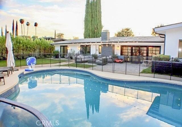 4820 Abbeyville Ave - Photo 2 of 26