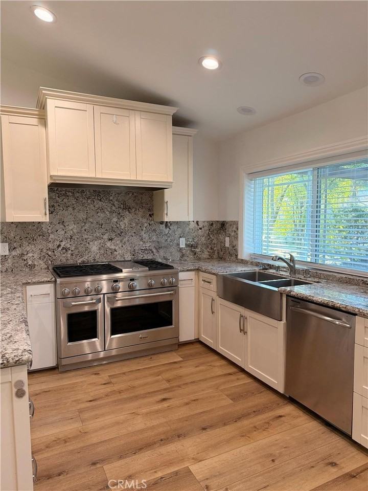 5365 Lewis Rd - Photo 4 of 21