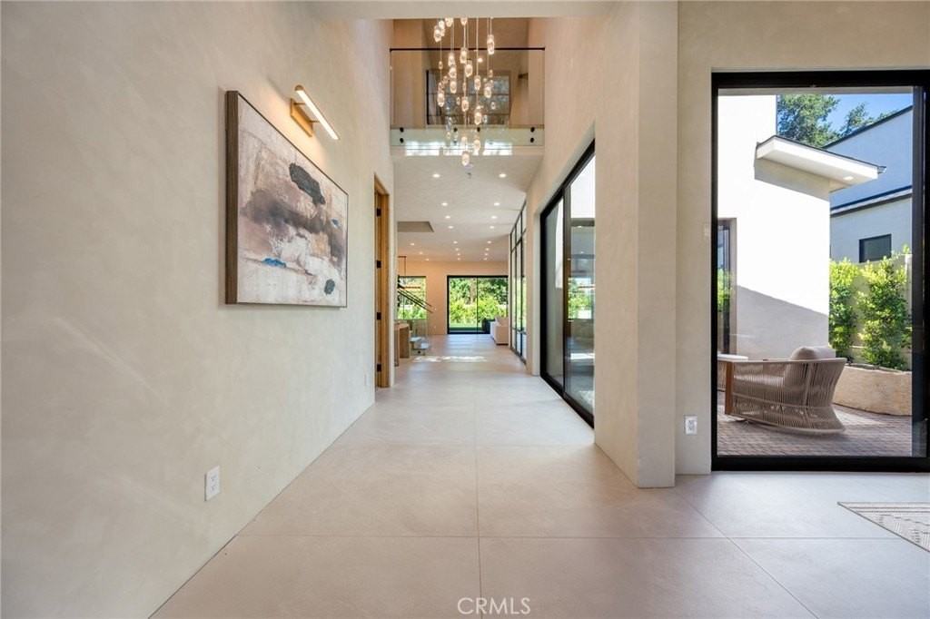 4838 Oak Park Ave - Photo 4 of 50