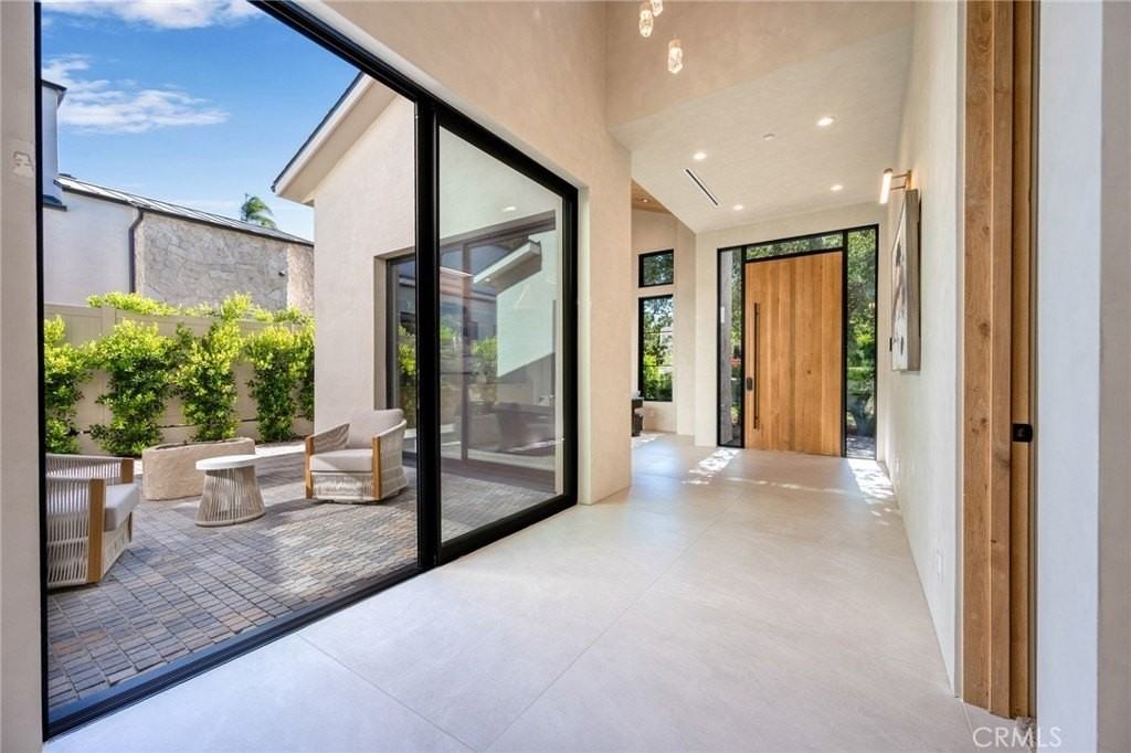 4838 Oak Park Ave - Photo 7 of 50